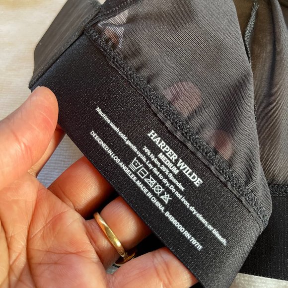 LUXE MESH TRIANGLE BRALETTE - Size M (34C 34D 34DD) - Picture 4 of 5